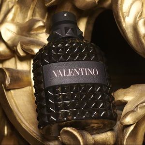 Valentino woman’s perfume in black